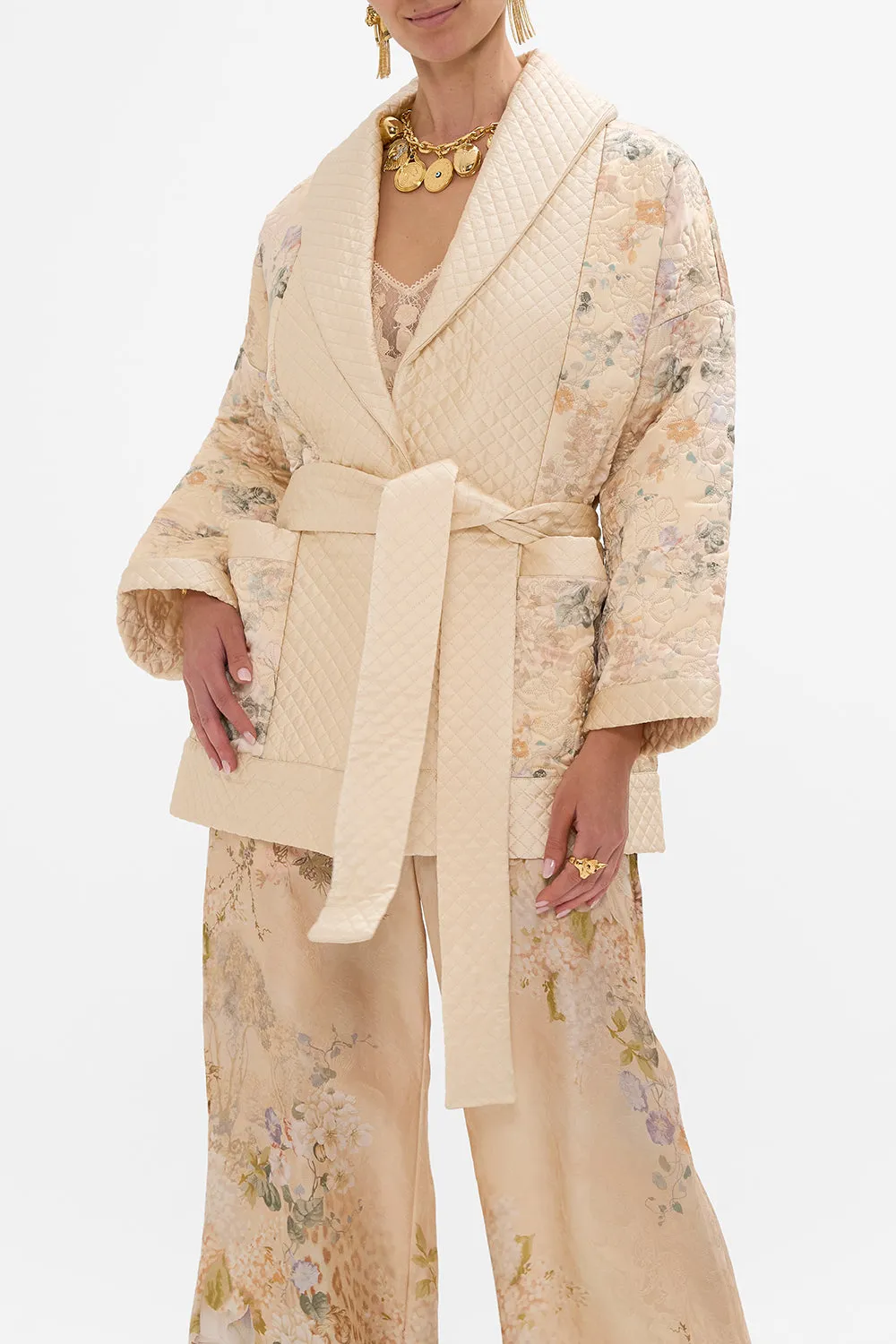 QUILTED ROLL COLLAR COAT ADORNED IN ANTIQUITY