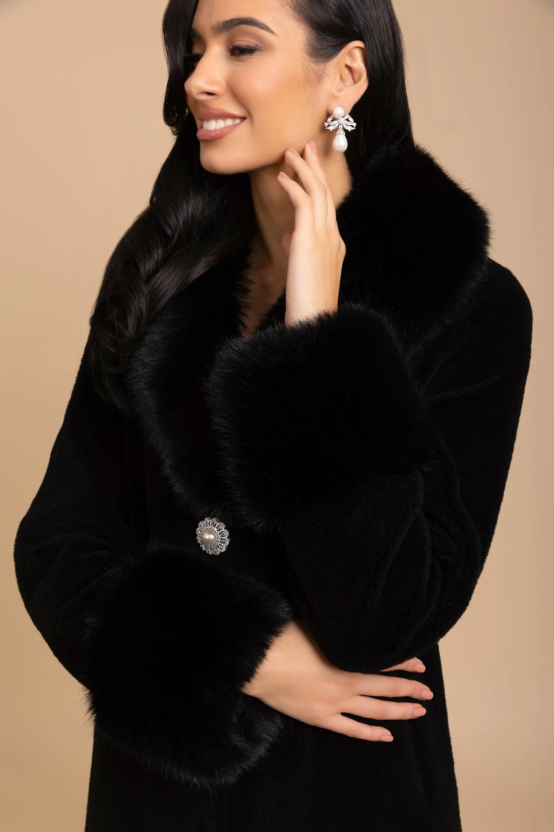 'Sunset Boulevard' Long Wool Coat with Faux Fur Collar in Nero