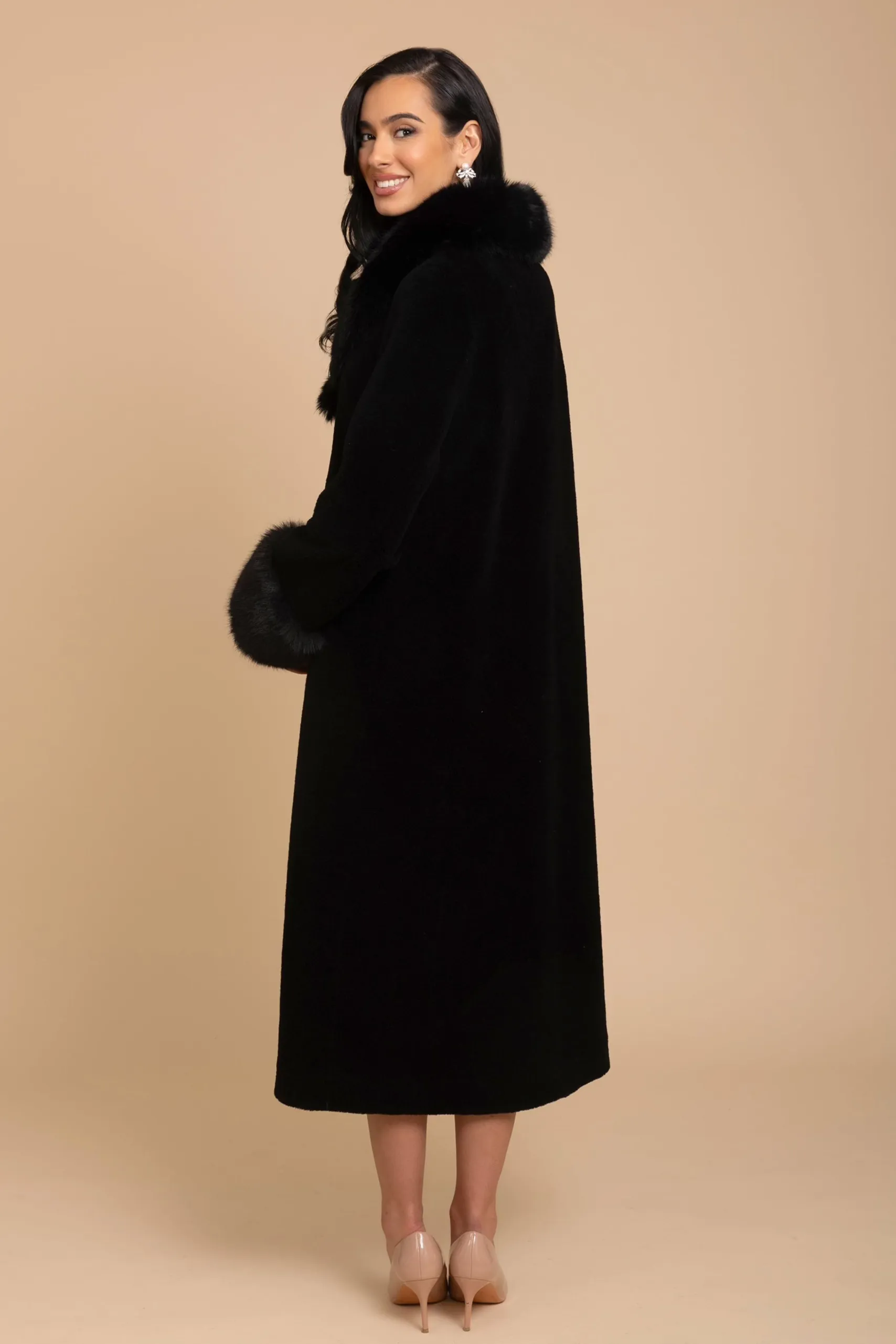 'Sunset Boulevard' Long Wool Coat with Faux Fur Collar in Nero